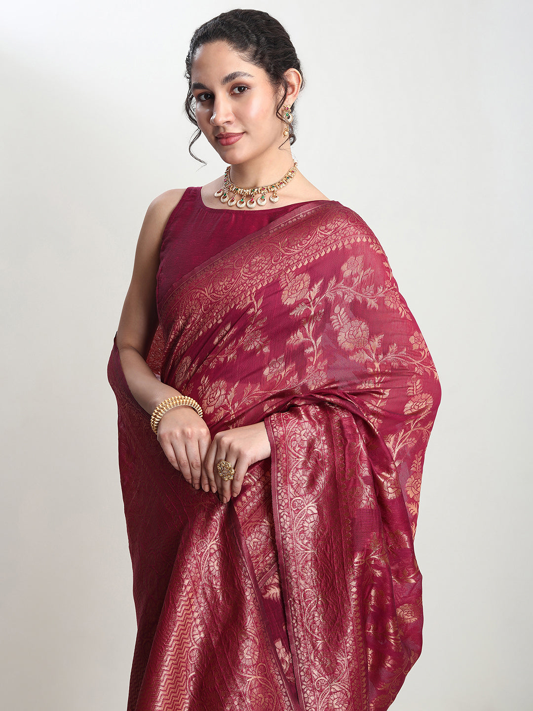 Janasya Magenta Silk Blend Floral Jacquard Saree