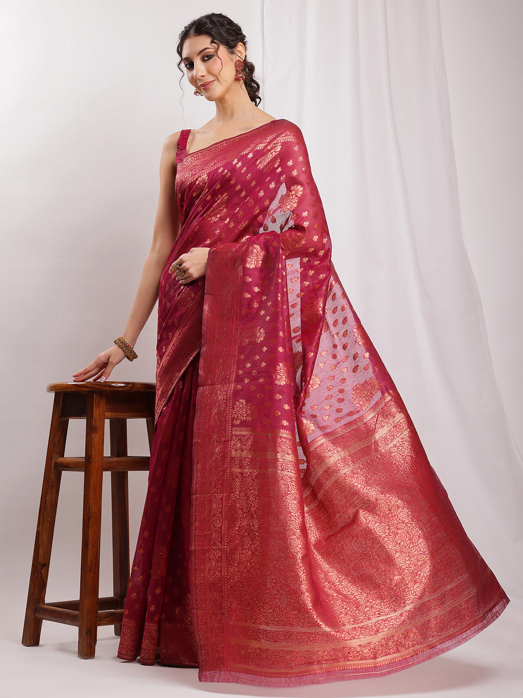 Janasya Fuchsia Silk Blend Floral Jacquard Saree