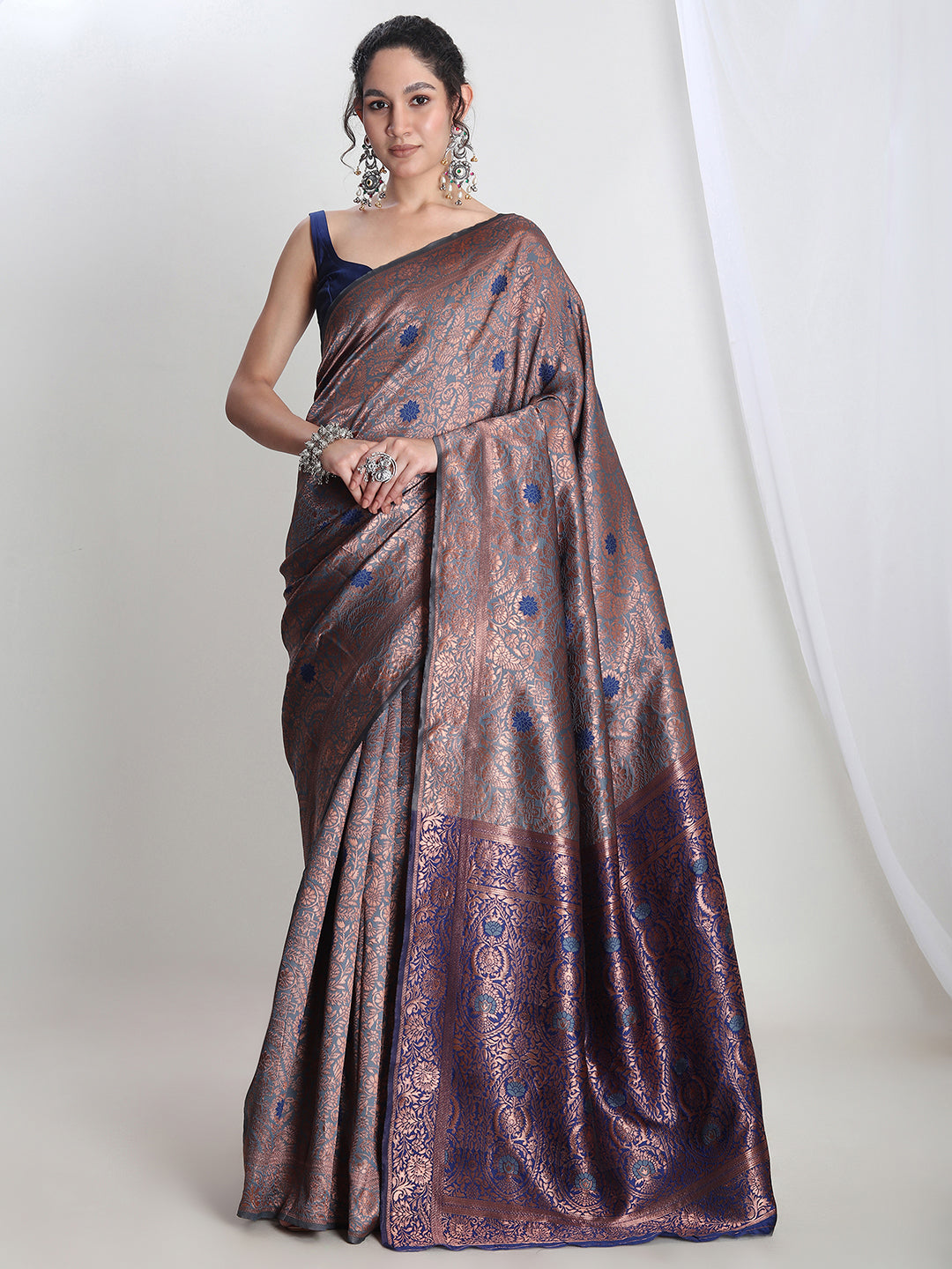 Janasya Grey Silk Blend Floral Jacquard Saree