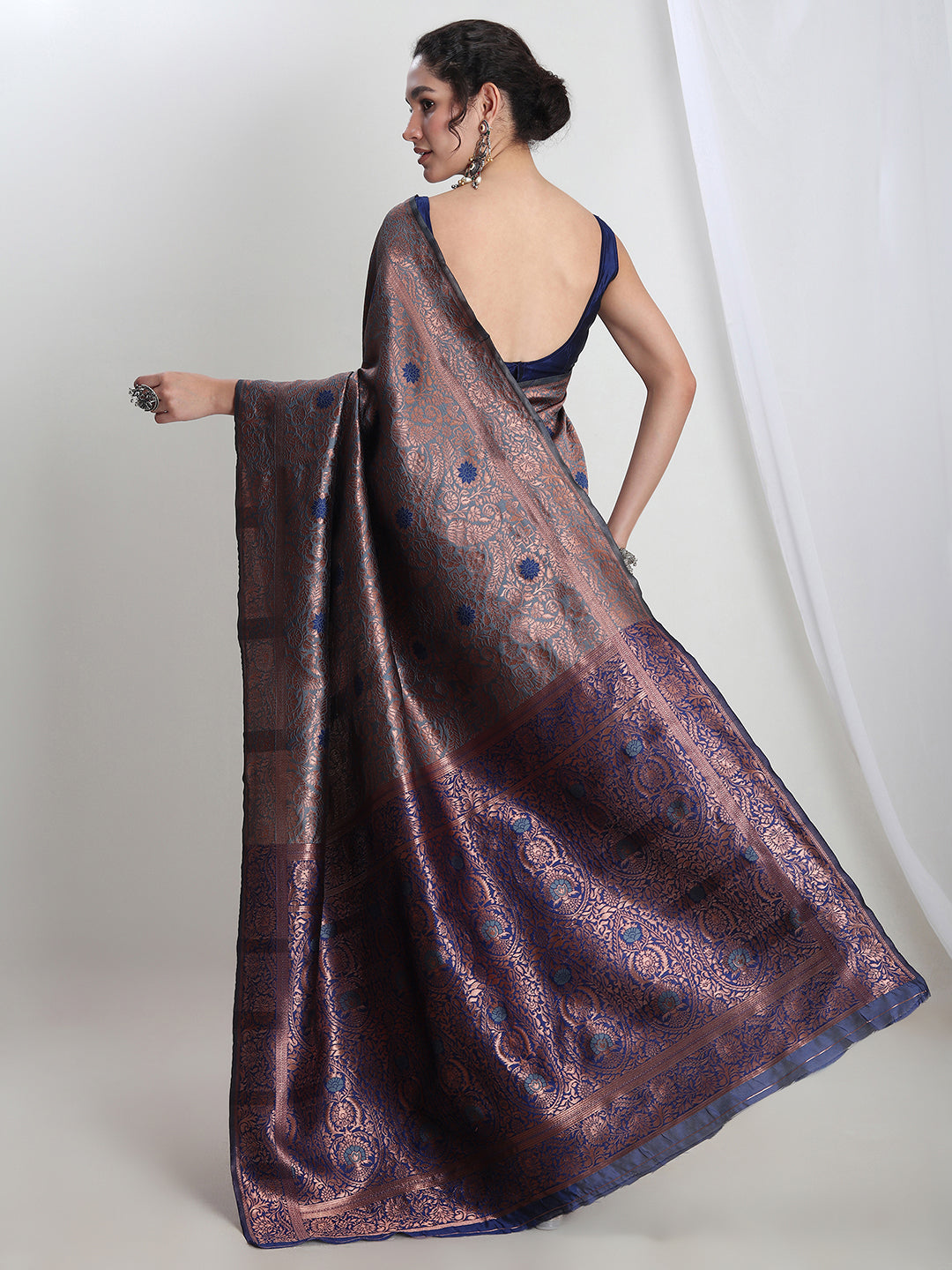 Janasya Grey Silk Blend Floral Jacquard Saree