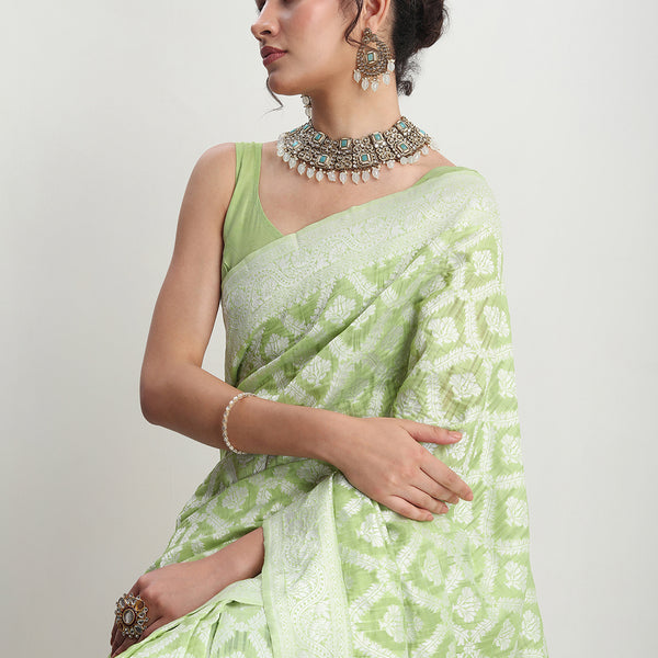 Janasya Light Green Silk Blend Floral Jacquard Saree