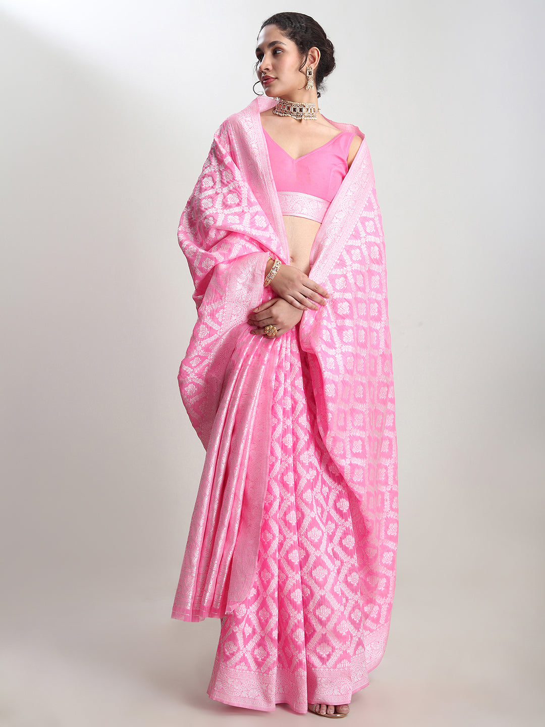 Janasya Pink Silk Blend Floral Jacquard Saree