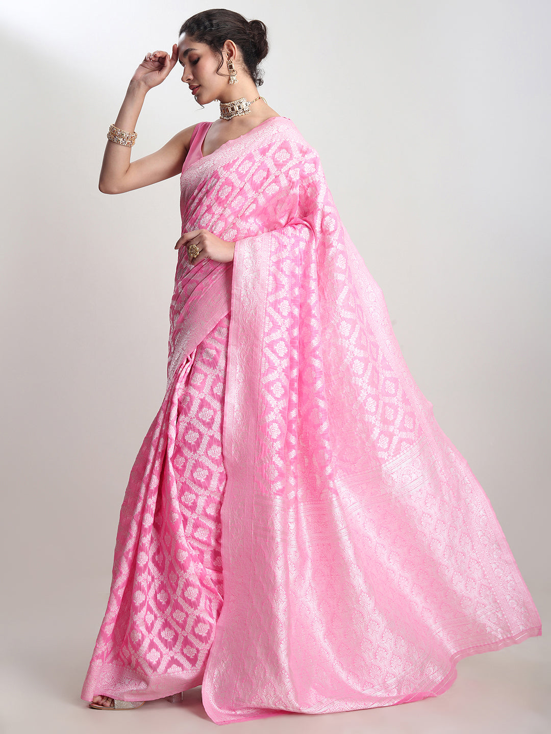 Janasya Pink Silk Blend Floral Jacquard Saree