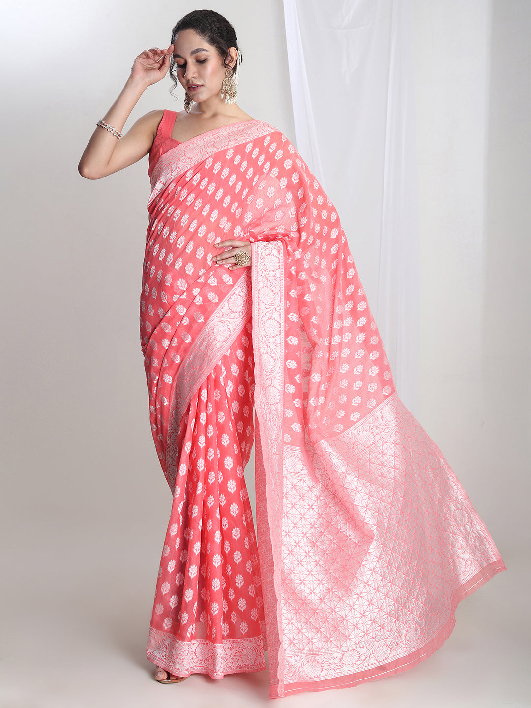 Janasya Coral Silk Blend Floral Jacquard Saree