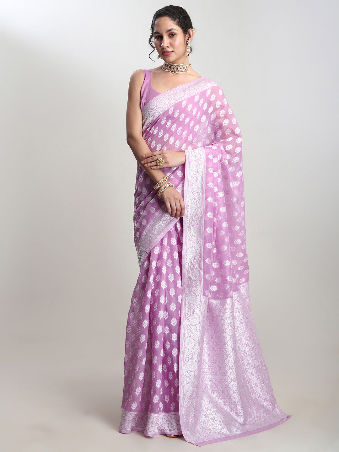 Janasya Lavender Silk Blend Floral Jacquard Saree