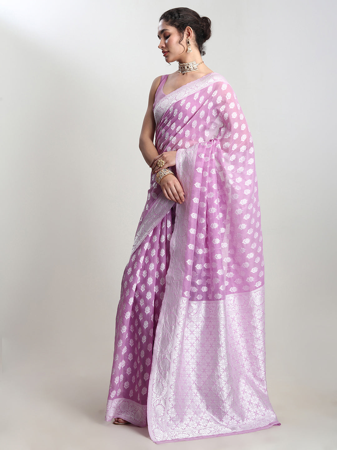 Janasya Lavender Silk Blend Floral Jacquard Saree