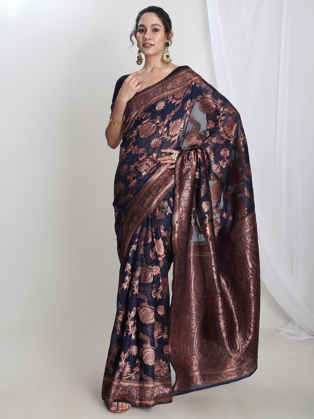 Janasya Navy Blue Silk Blend Floral Jacquard Saree