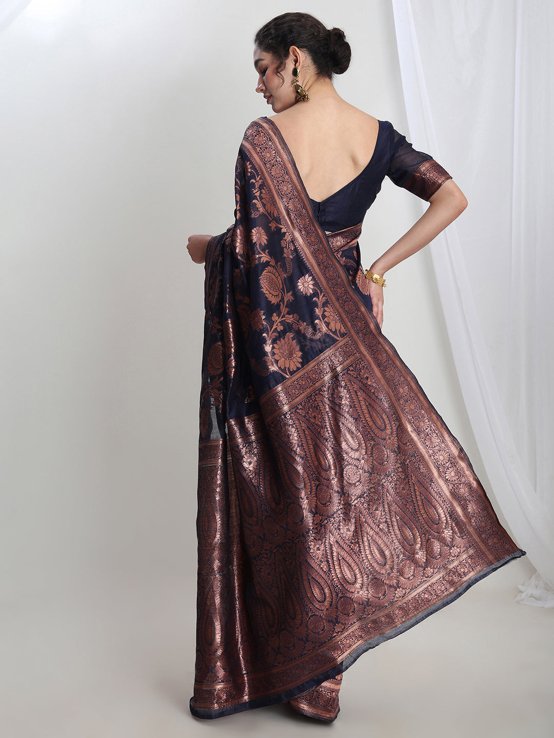 Janasya Navy Blue Silk Blend Floral Jacquard Saree