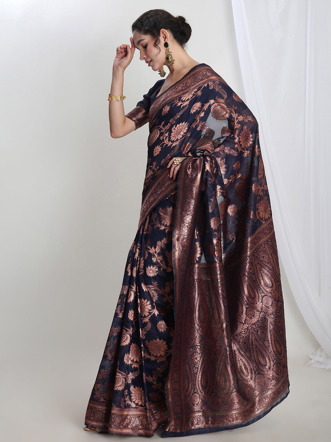 Janasya Navy Blue Silk Blend Floral Jacquard Saree
