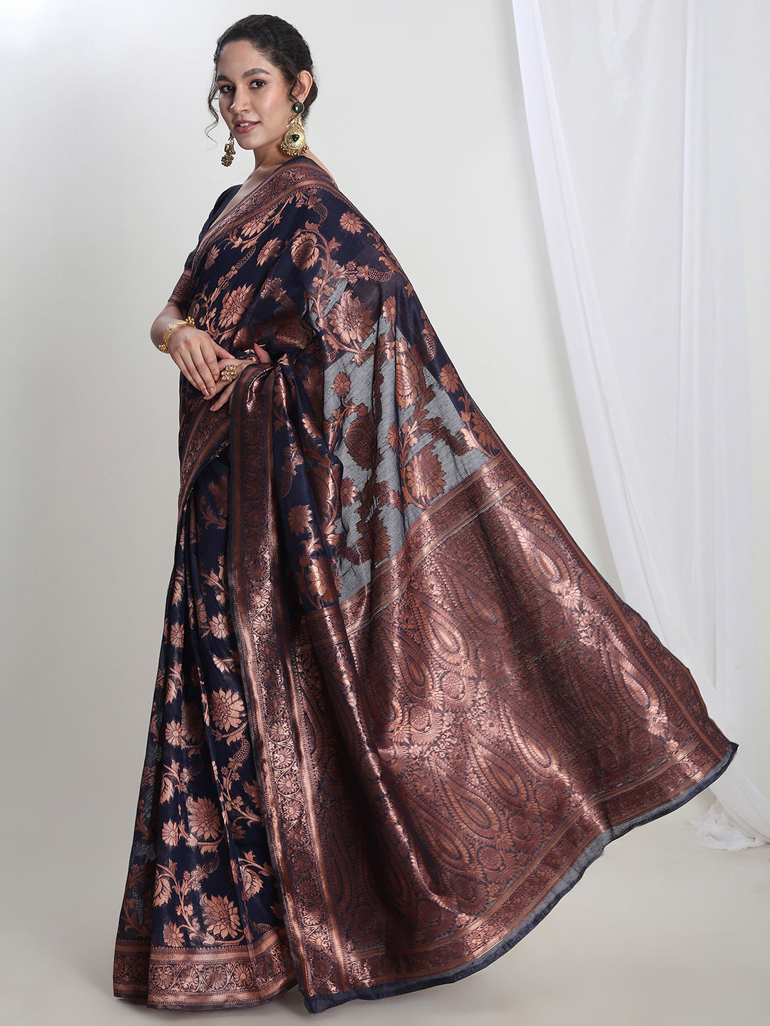 Janasya Navy Blue Silk Blend Floral Jacquard Saree