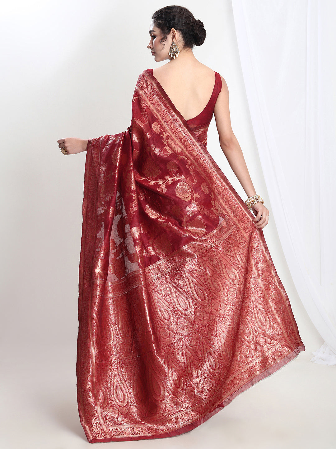 Janasya Red Silk Blend Floral Jacquard Saree