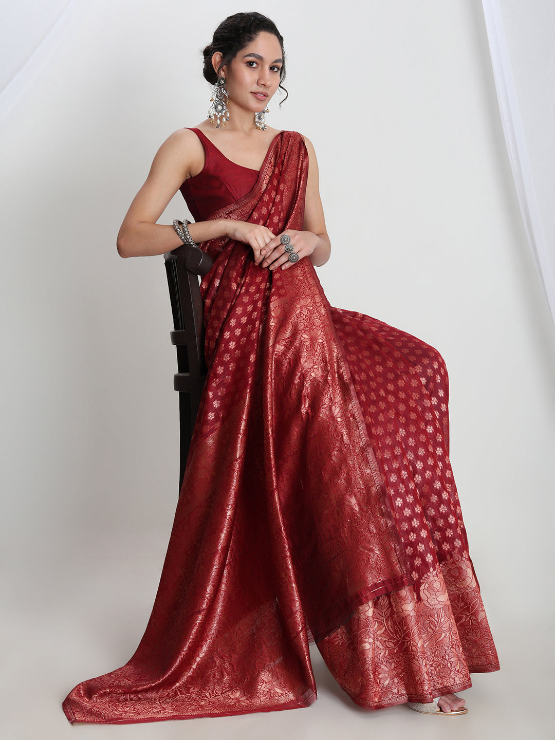 Janasya Red Silk Blend Floral Jacquard Saree