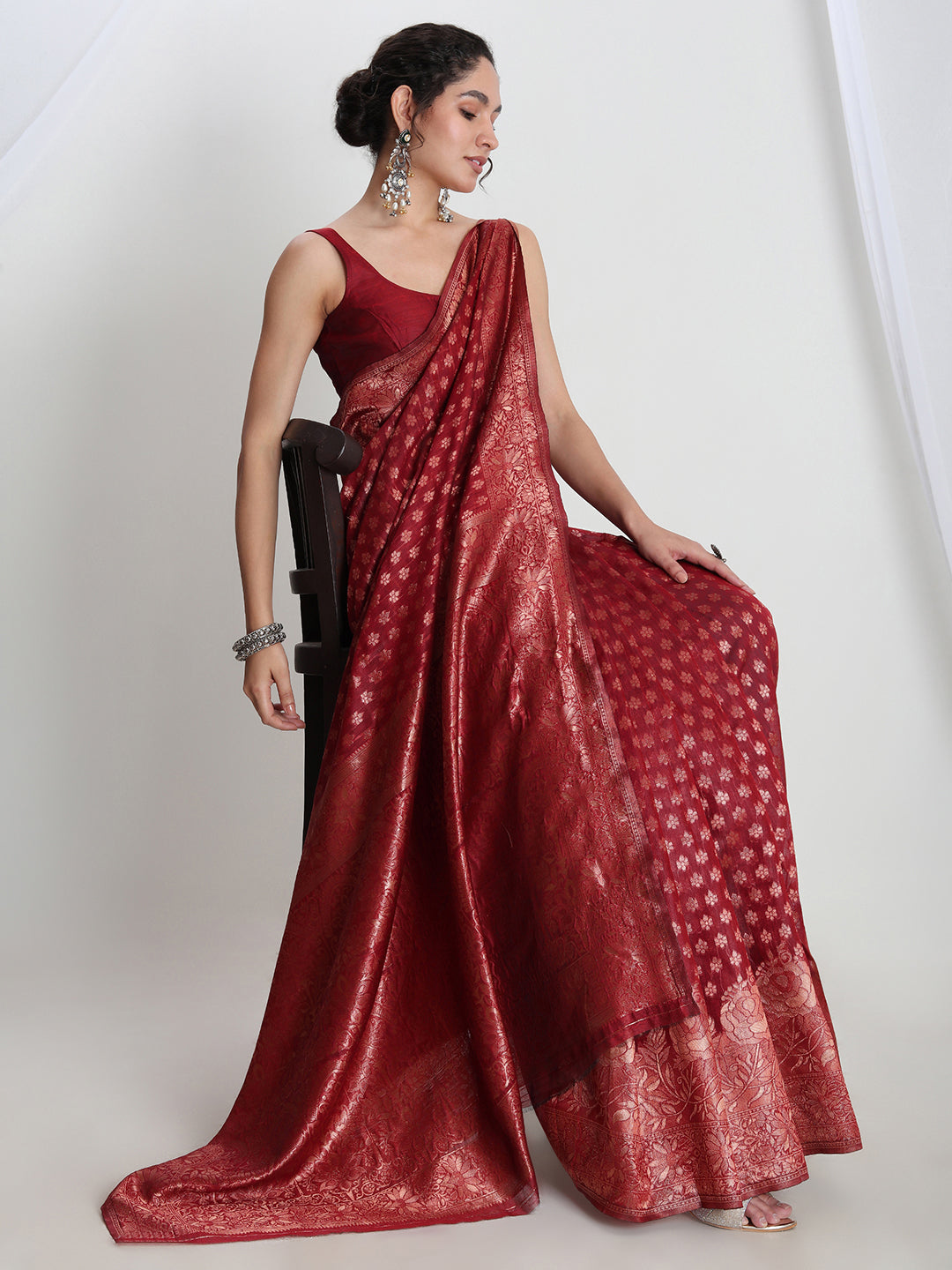 Janasya Red Silk Blend Floral Jacquard Saree