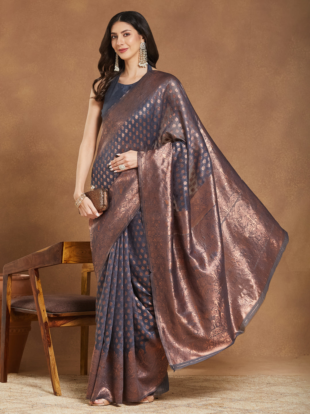 Janasya Dark Grey Silk Blend Floral Jacquard Saree
