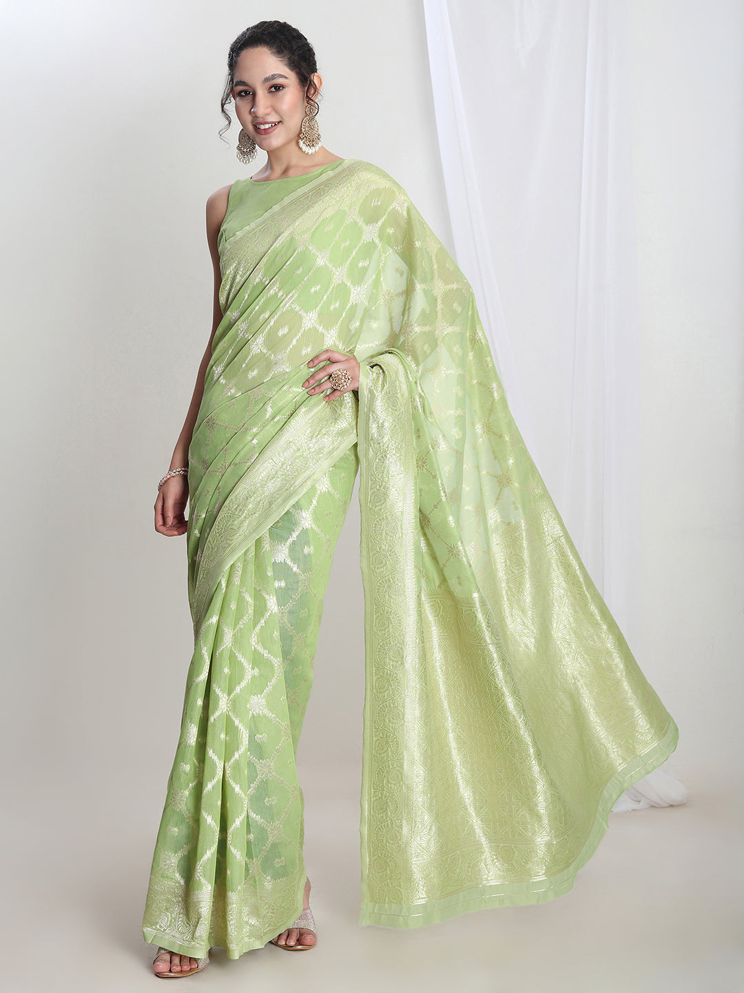 Janasya Light Green Silk Blend Geometric Jacquard Saree