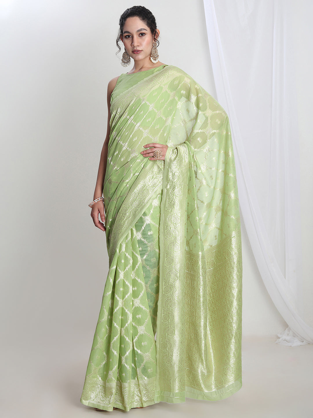 Janasya Light Green Silk Blend Geometric Jacquard Saree