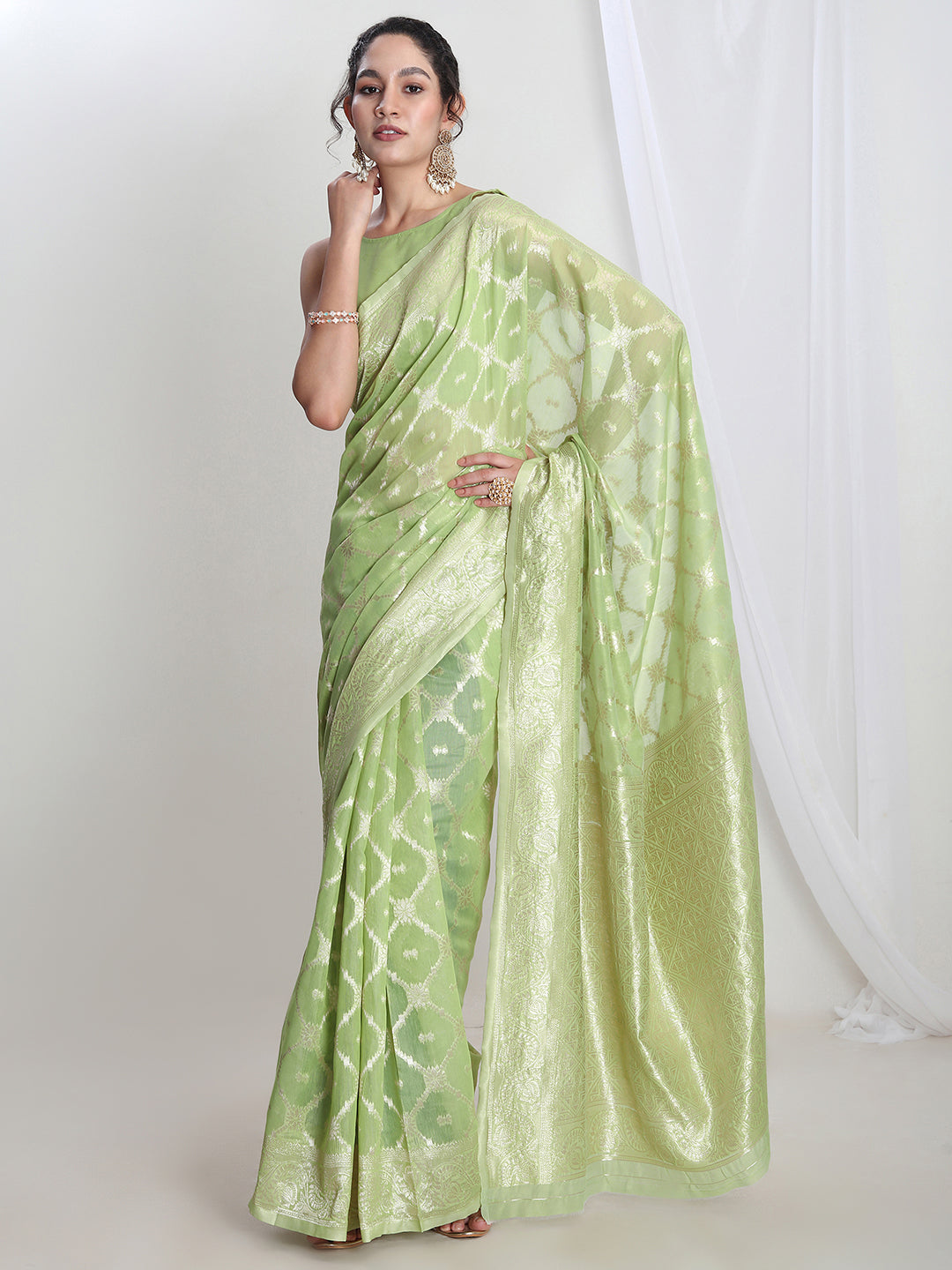 Janasya Light Green Silk Blend Geometric Jacquard Saree