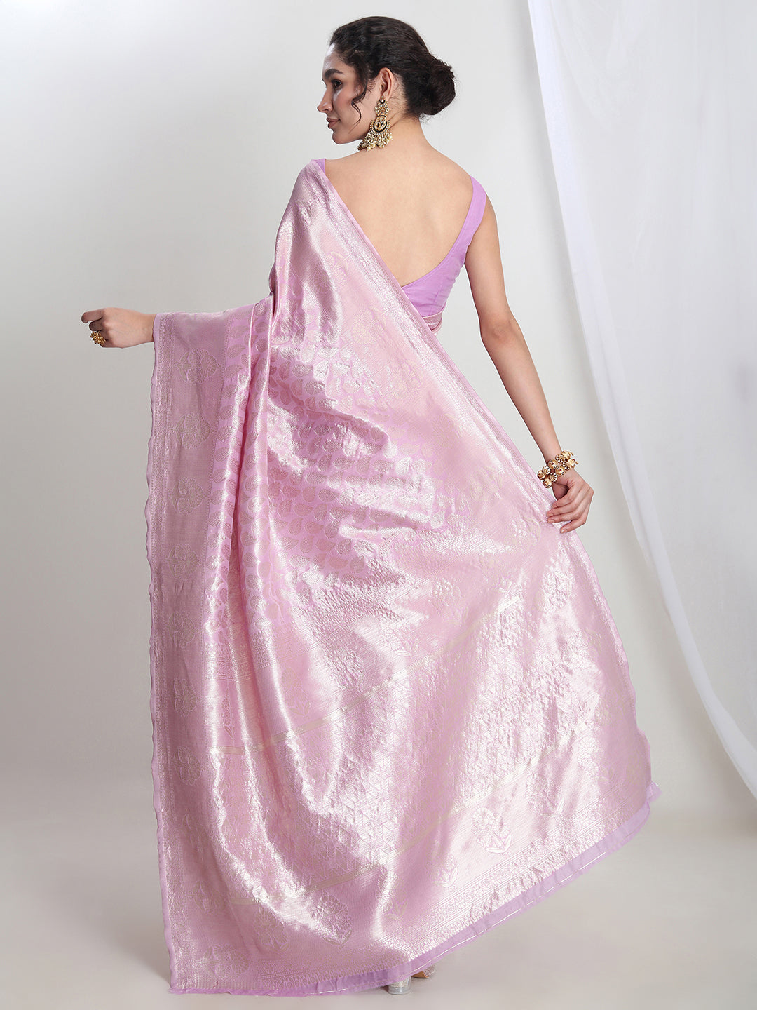 Janasya Lavender Silk Blend Leaf Motifs Jacquard Saree