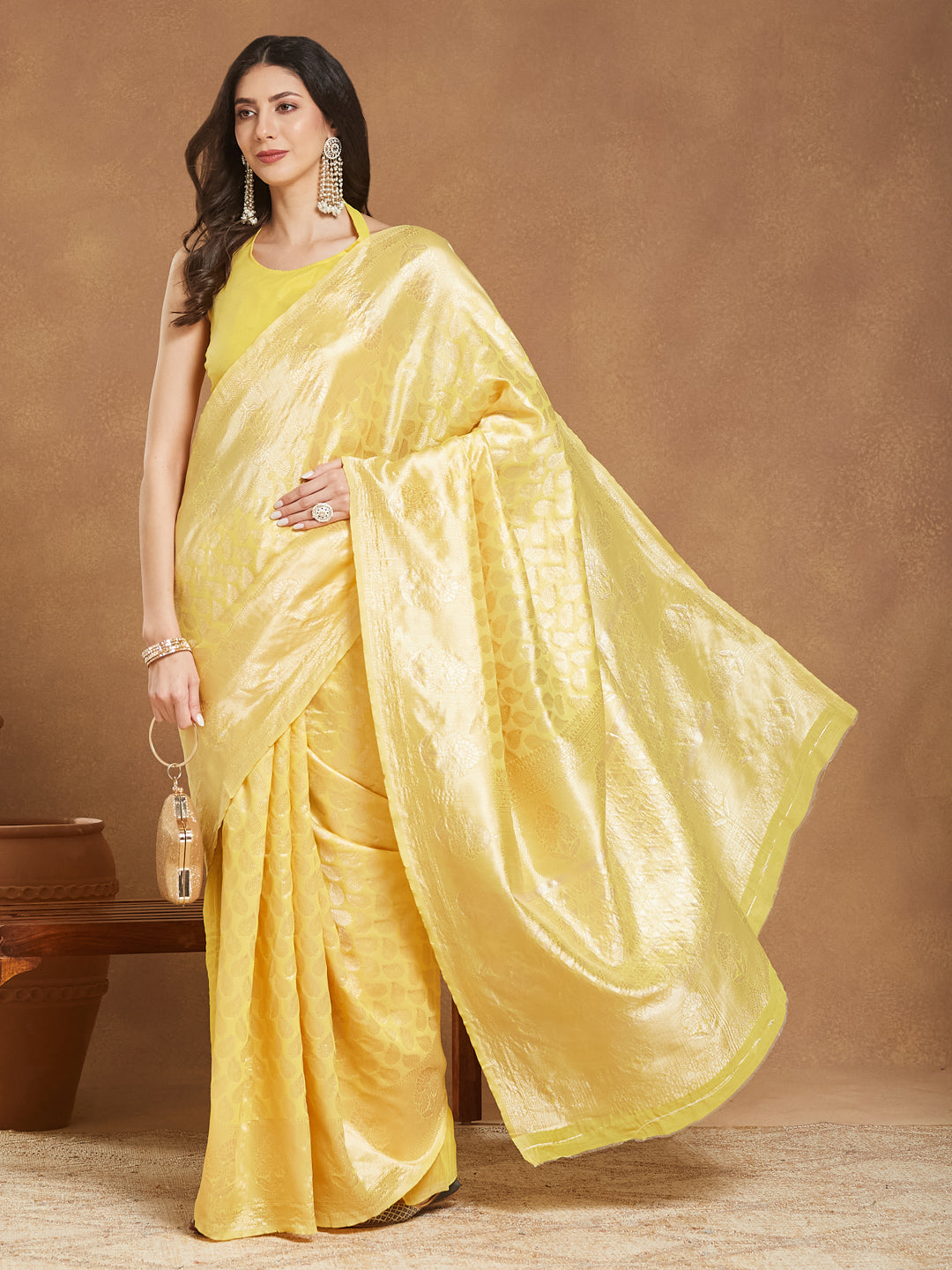 Janasya Yellow Silk Blend Leaf Motifs Jacquard Saree