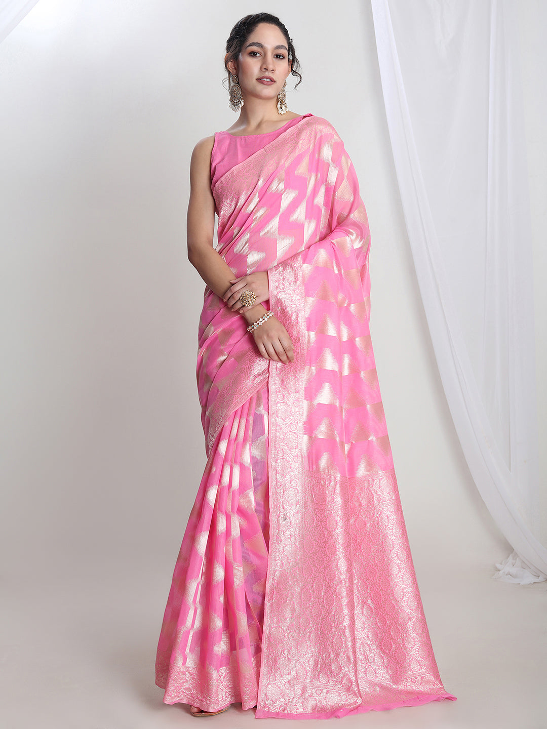 Janasya Pink Silk Blend Geometric Jacquard Saree