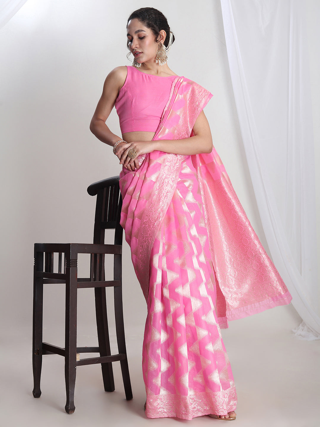 Janasya Pink Silk Blend Geometric Jacquard Saree