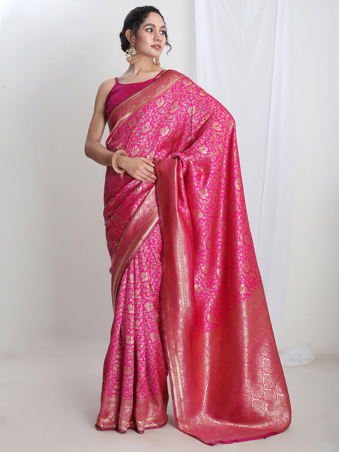 Janasya Pink Silk Blend Floral Jacquard Saree