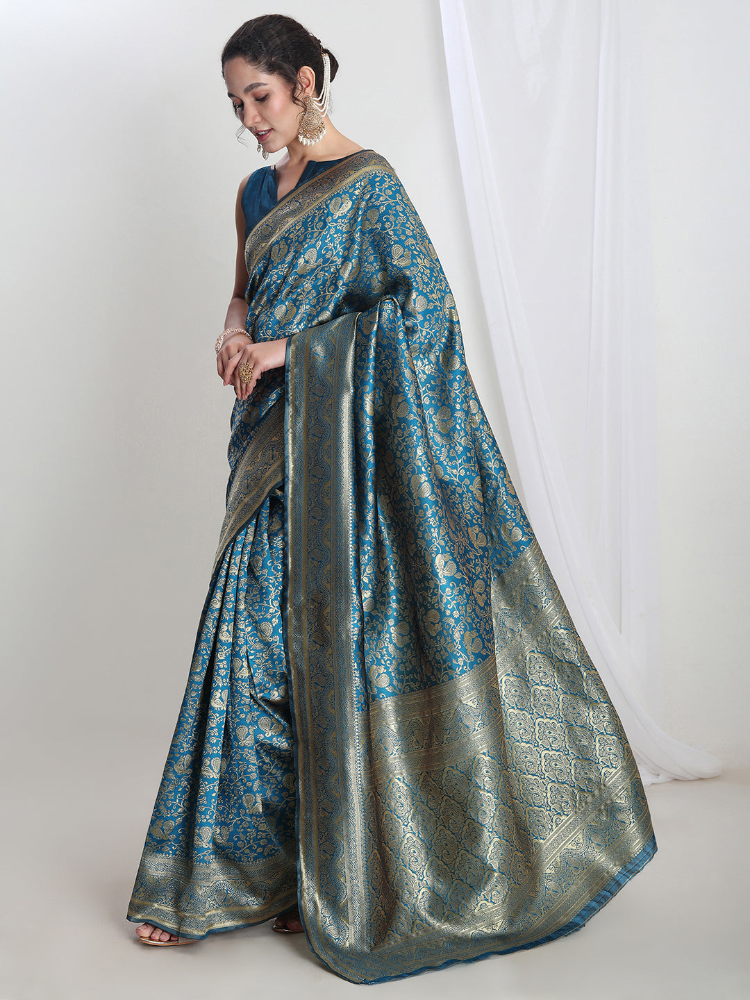Janasya Teal Blue Silk Blend Floral Jacquard Saree - Distacart