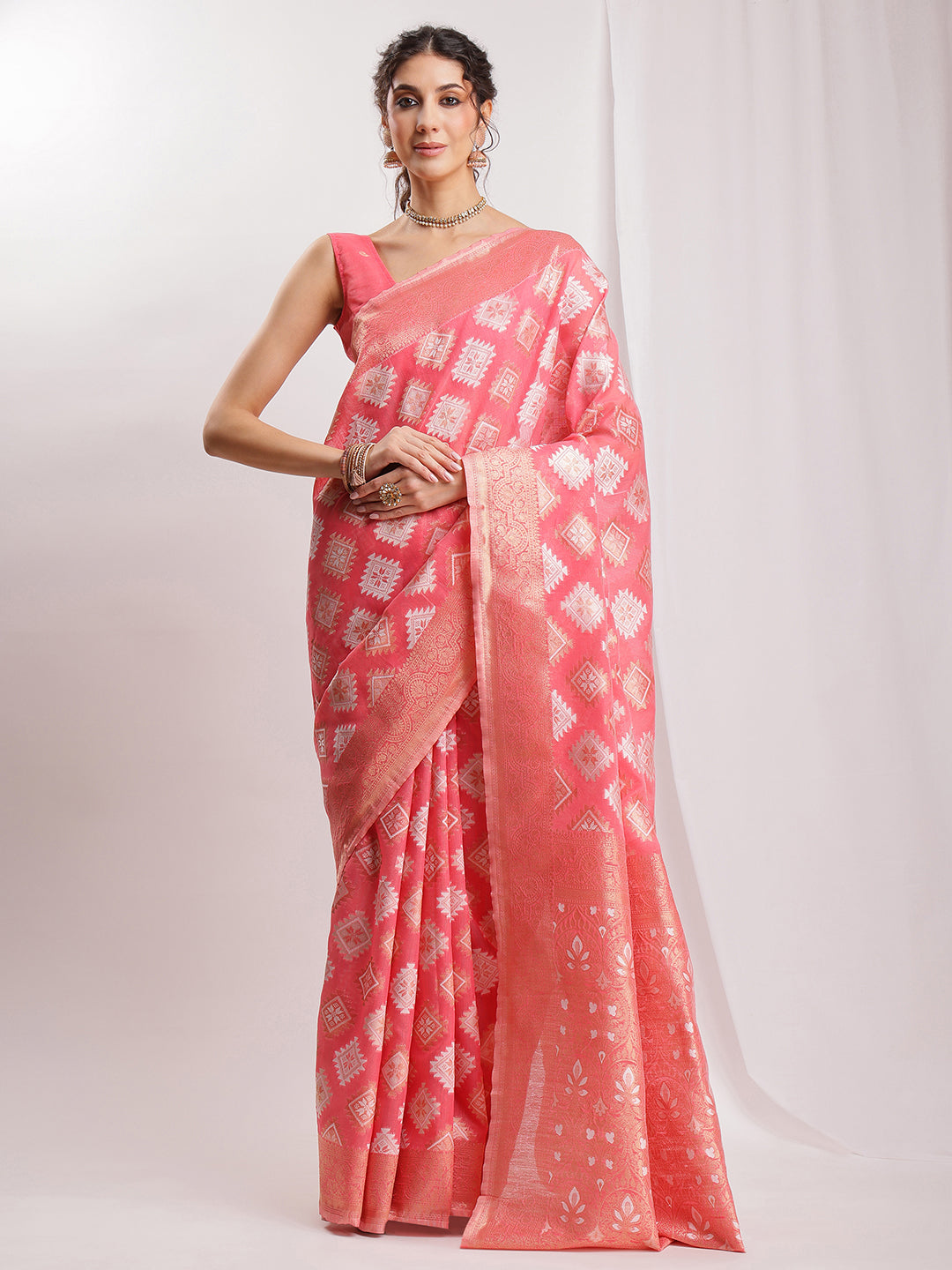 Janasya Navy Blue Silk Blend Geometric Jacquard Saree