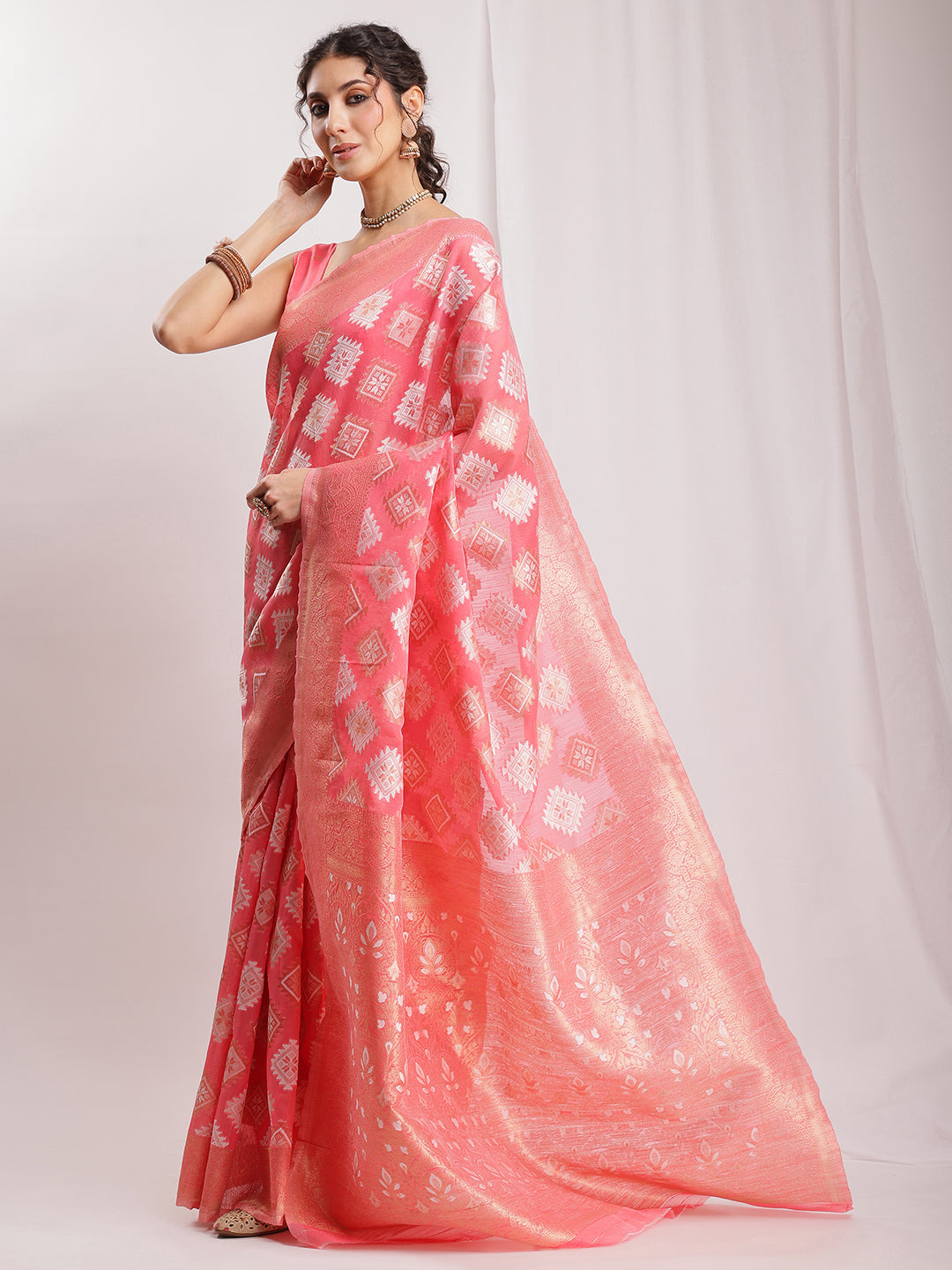 Janasya Navy Blue Silk Blend Geometric Jacquard Saree