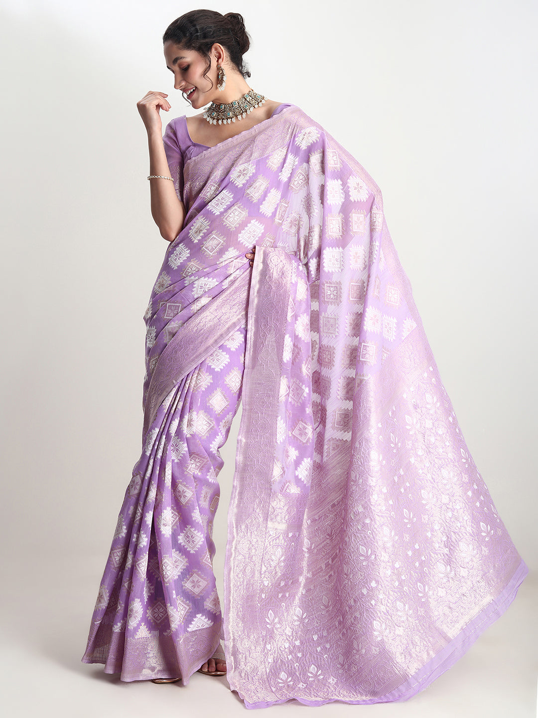 Janasya Lavender Silk Blend Geometric Jacquard Saree