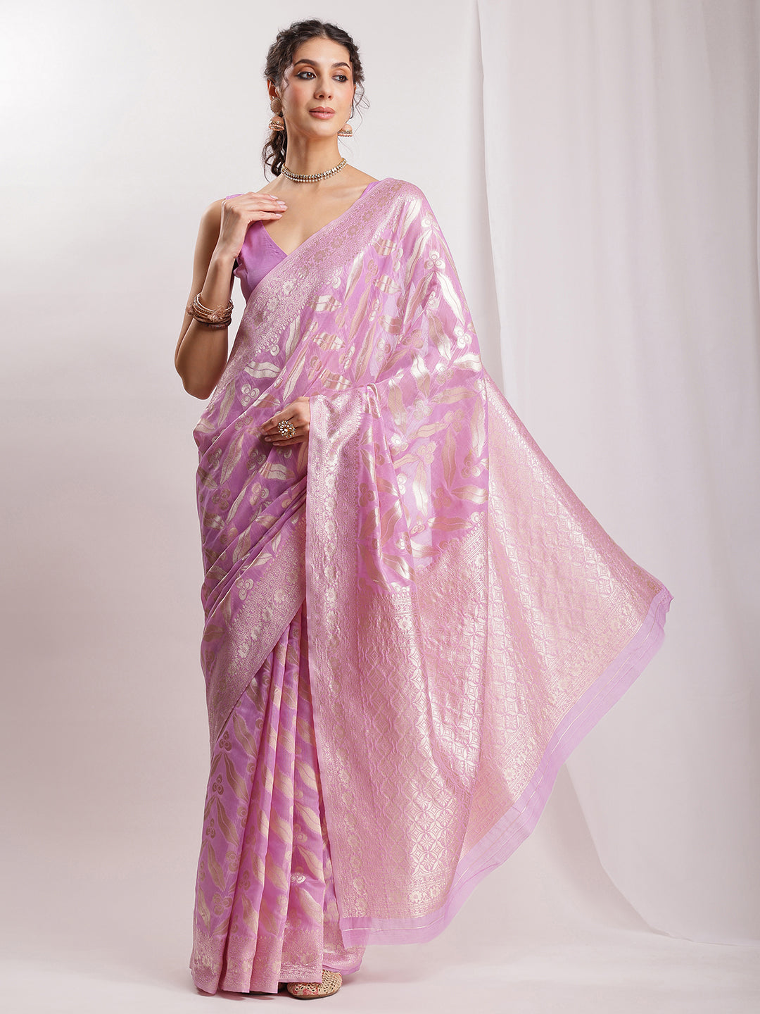 Janasya Lavender Silk Blend Floral Jacquard Saree