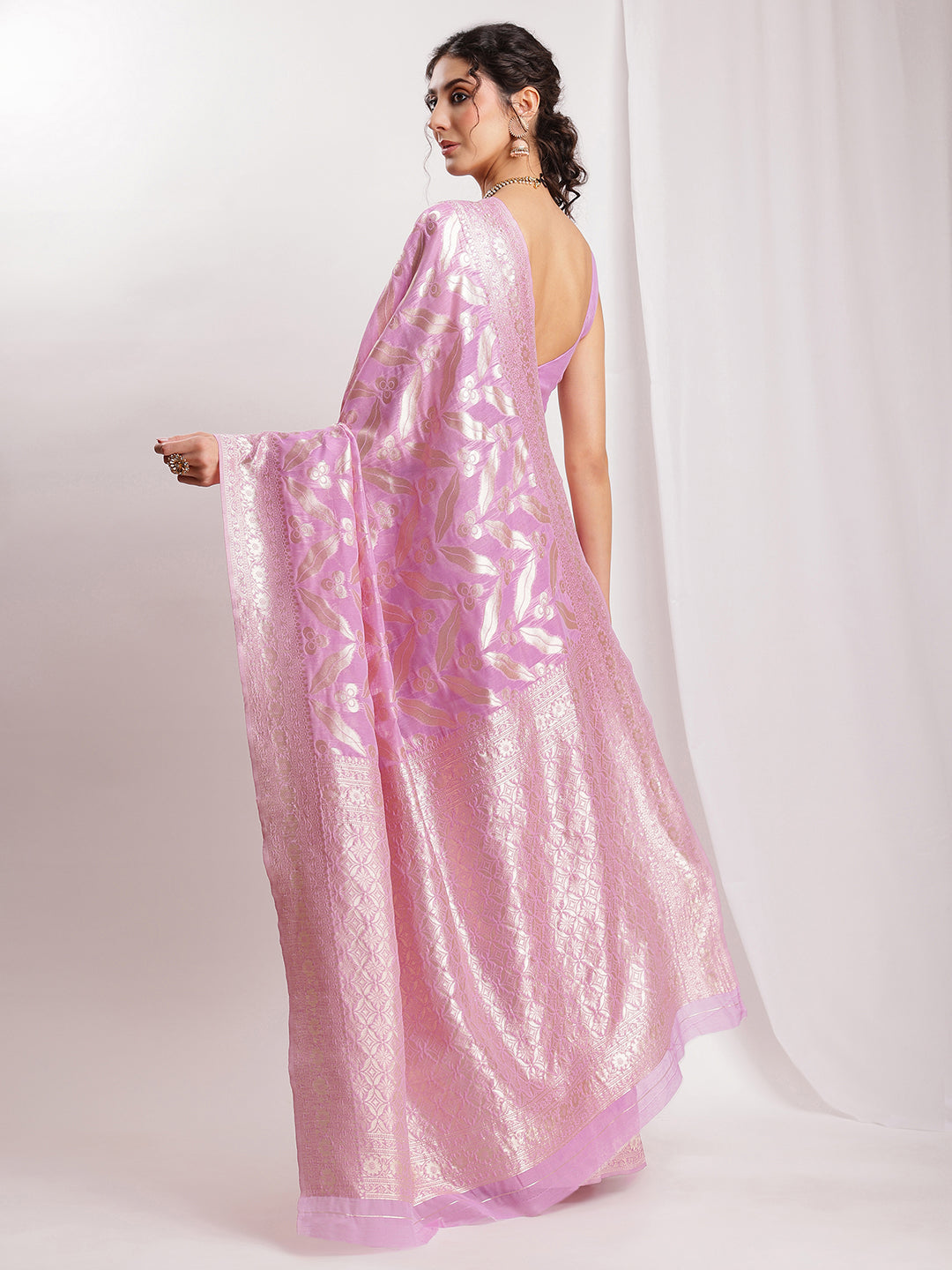 Janasya Lavender Silk Blend Floral Jacquard Saree