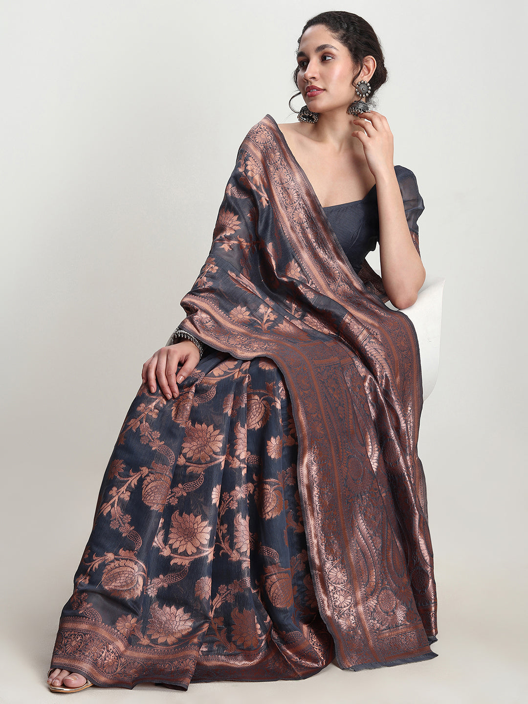 Janasya Dark Grey Silk Blend Floral Jacquard Saree