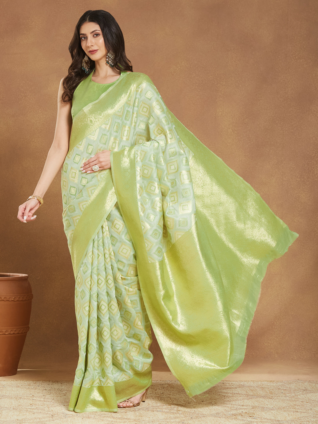 Janasya Light Green Silk Blend Geometric Jacquard Saree