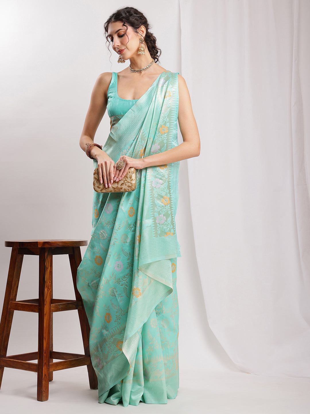 Janasya Sea Green Silk Blend Floral Jacquard Saree