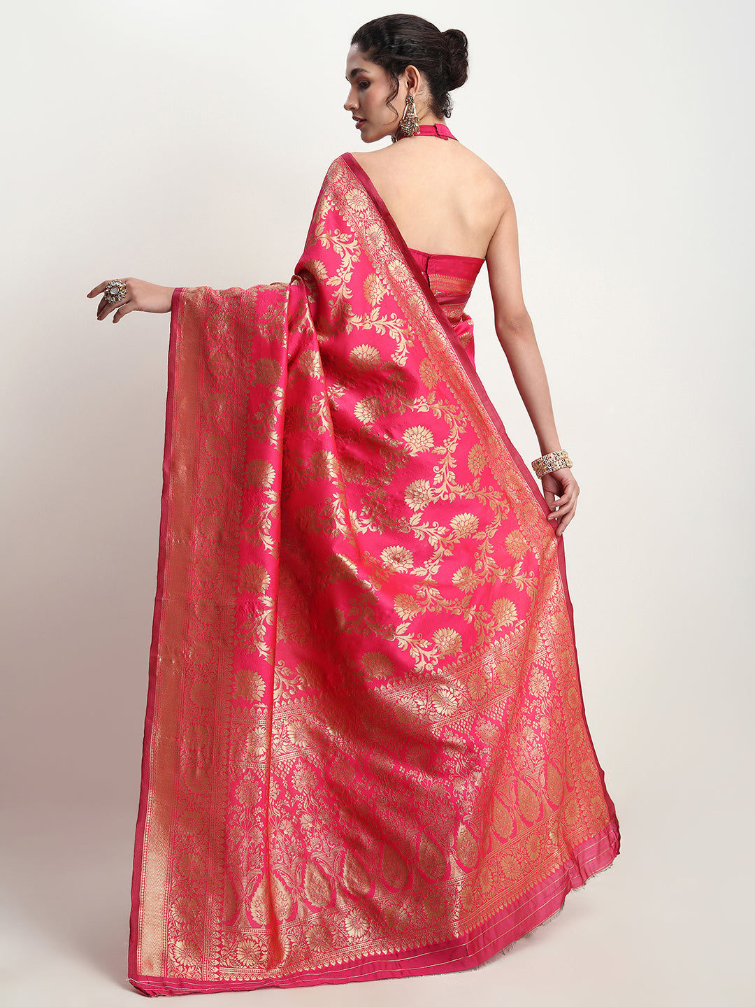 Janasya Pink Silk Blend Floral Jacquard Saree