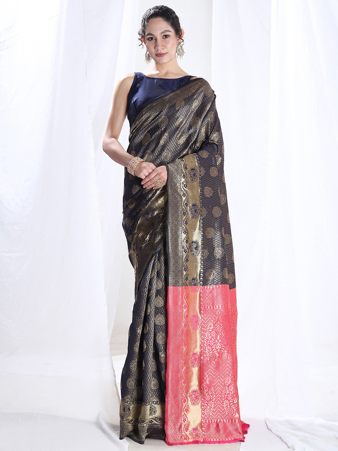 Janasya Navy Blue Silk Blend Ethnic Motifs Jacquard Saree