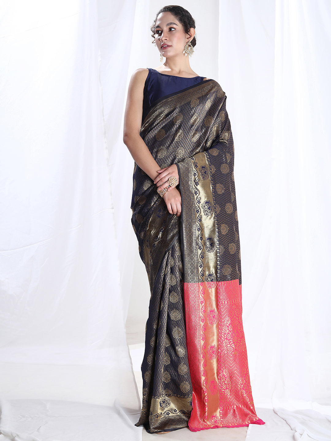 Janasya Navy Blue Silk Blend Ethnic Motifs Jacquard Saree