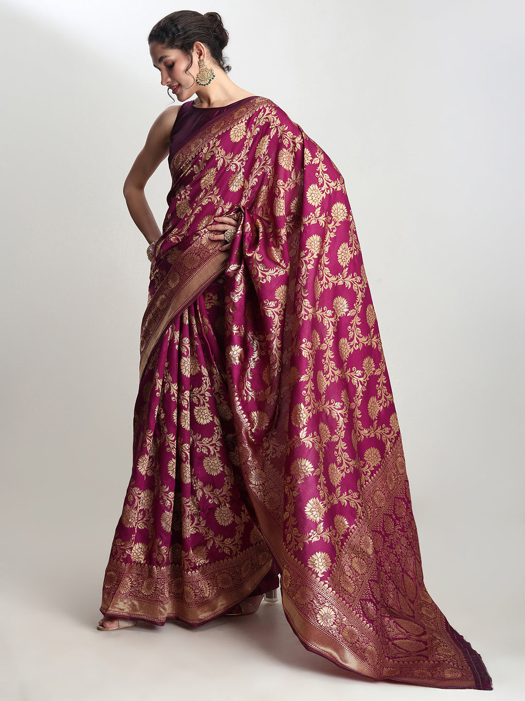Janasya Purple Silk Blend Floral Jacquard Saree