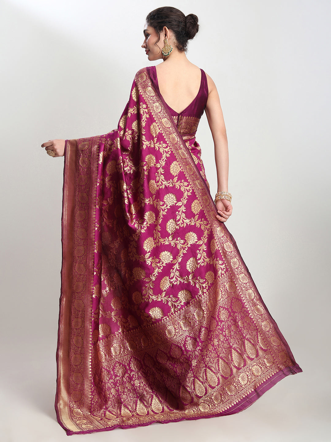 Janasya Purple Silk Blend Floral Jacquard Saree