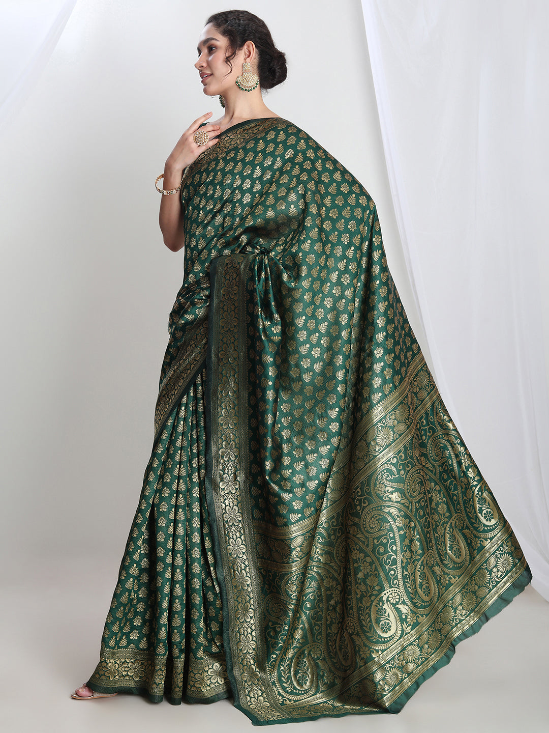 Janasya Dark Green Silk Blend Floral Jacquard Saree