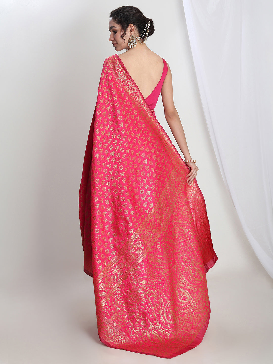 Janasya Pink Silk Blend Floral Jacquard Saree
