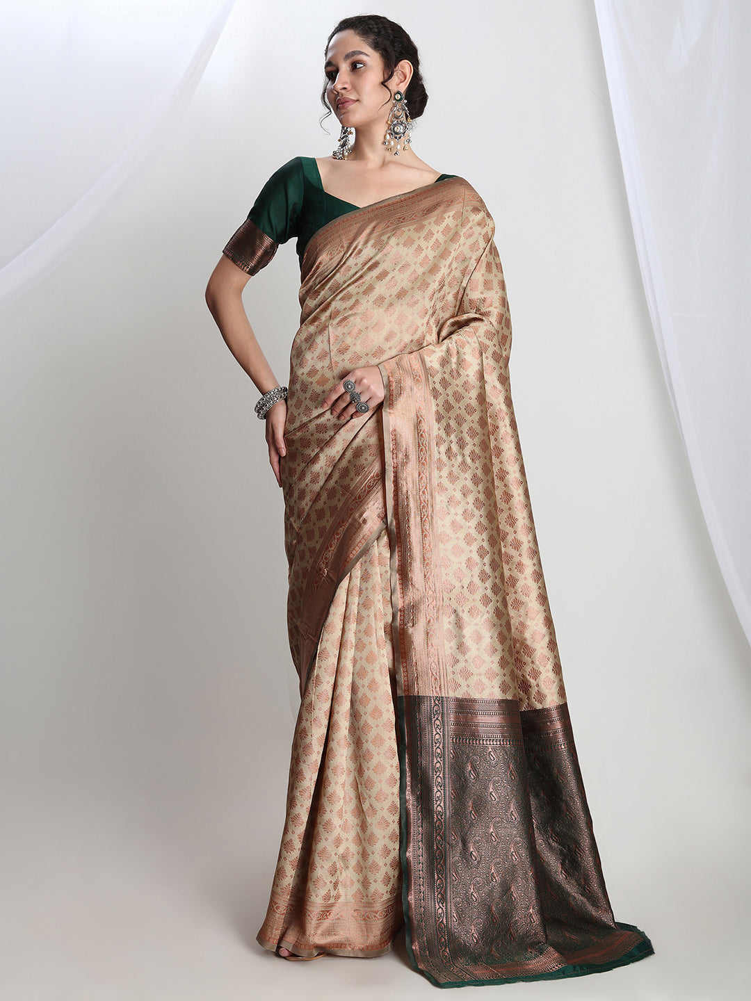 Janasya Beige Silk Blend Ethnic Motifs Jacquard Saree