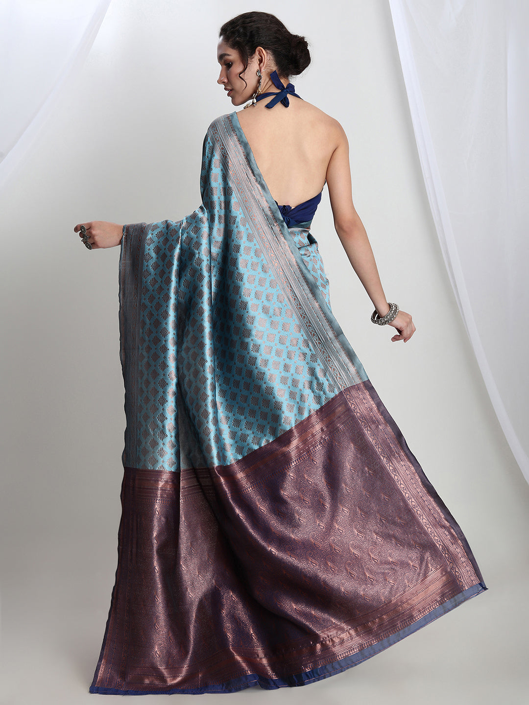 Janasya Light Blue Silk Blend Ethnic Motifs Jacquard Saree