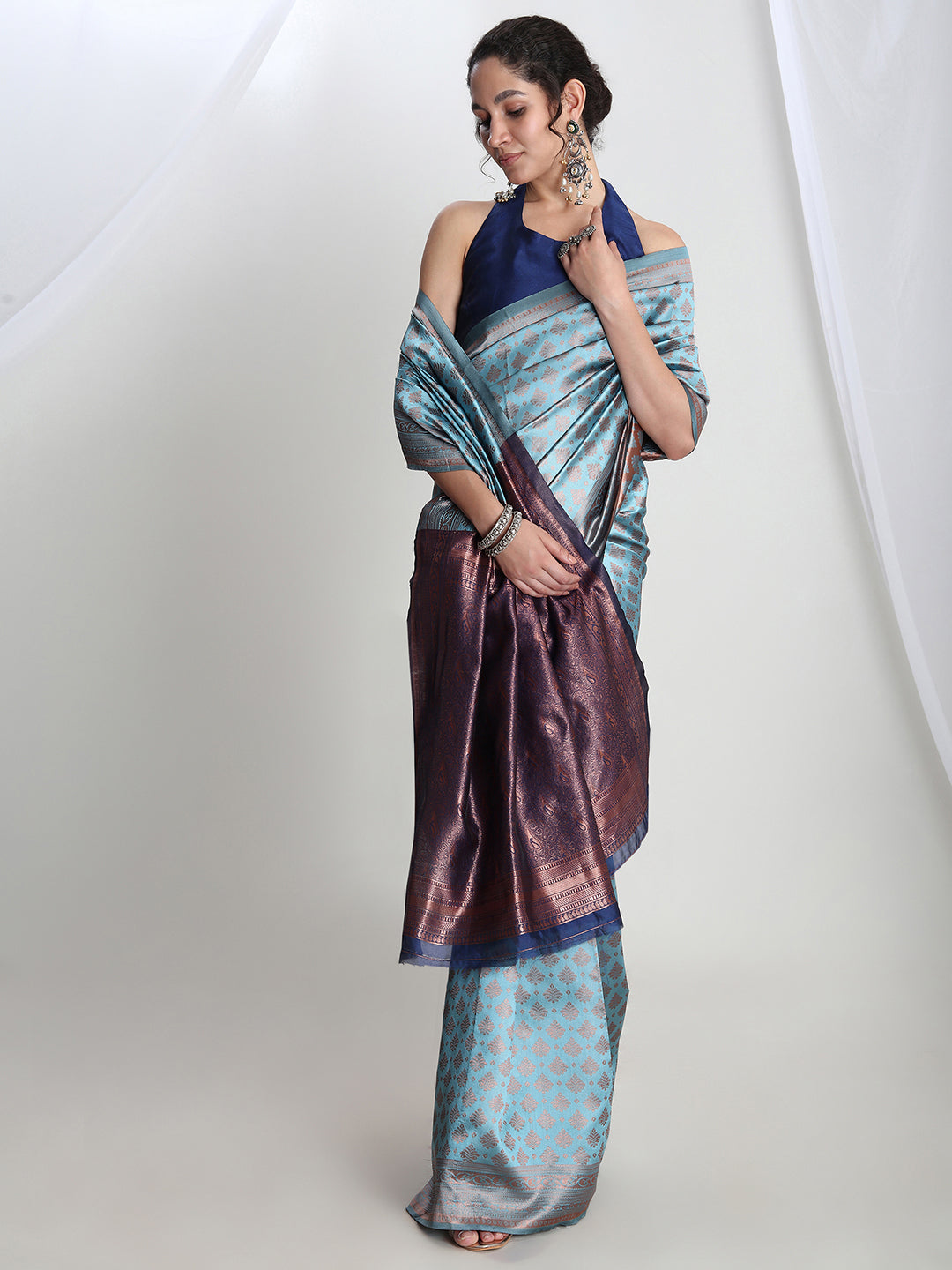 Janasya Light Blue Silk Blend Ethnic Motifs Jacquard Saree