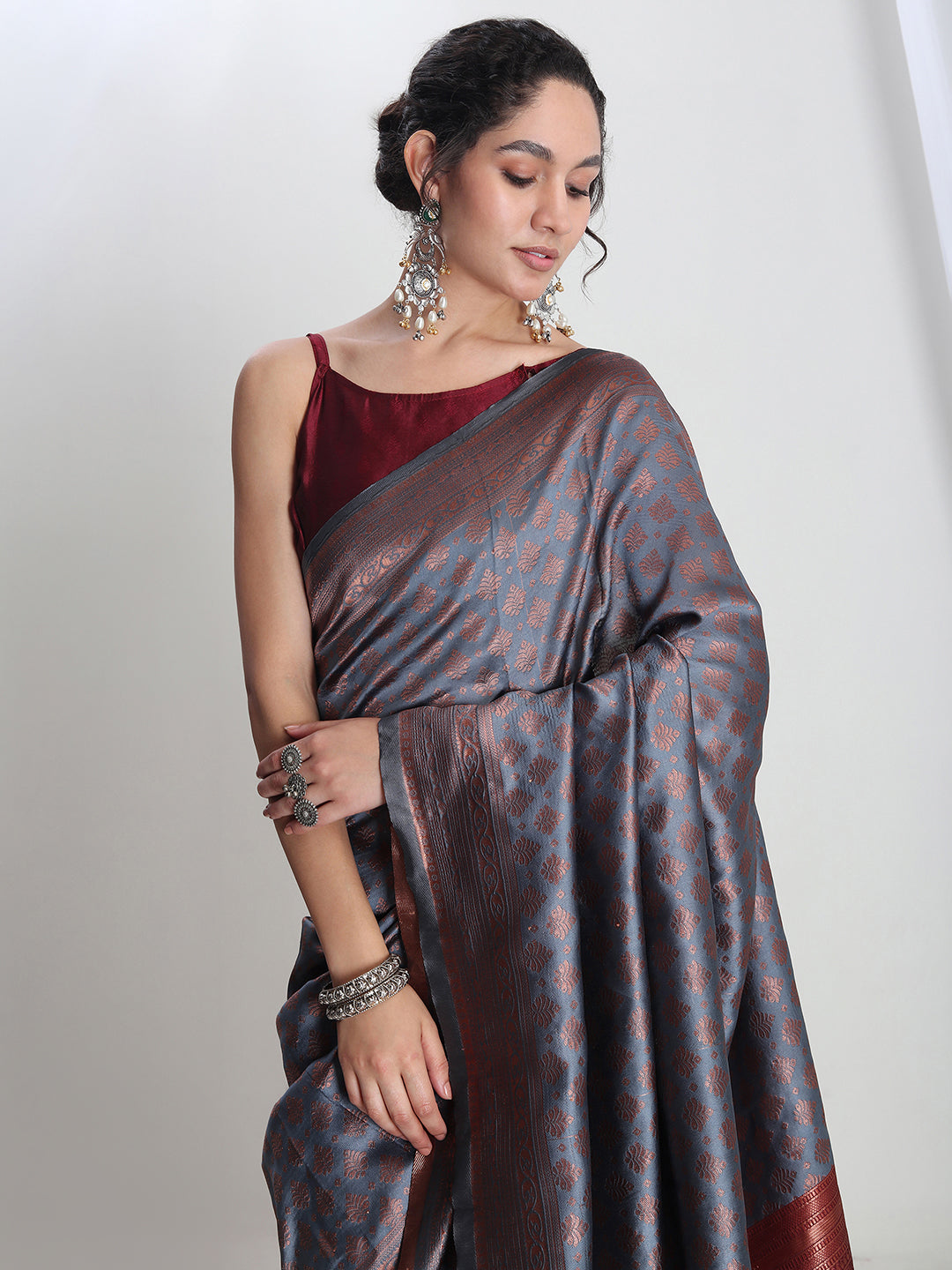 Janasya Grey Silk Blend Ethnic Motifs Jacquard Saree
