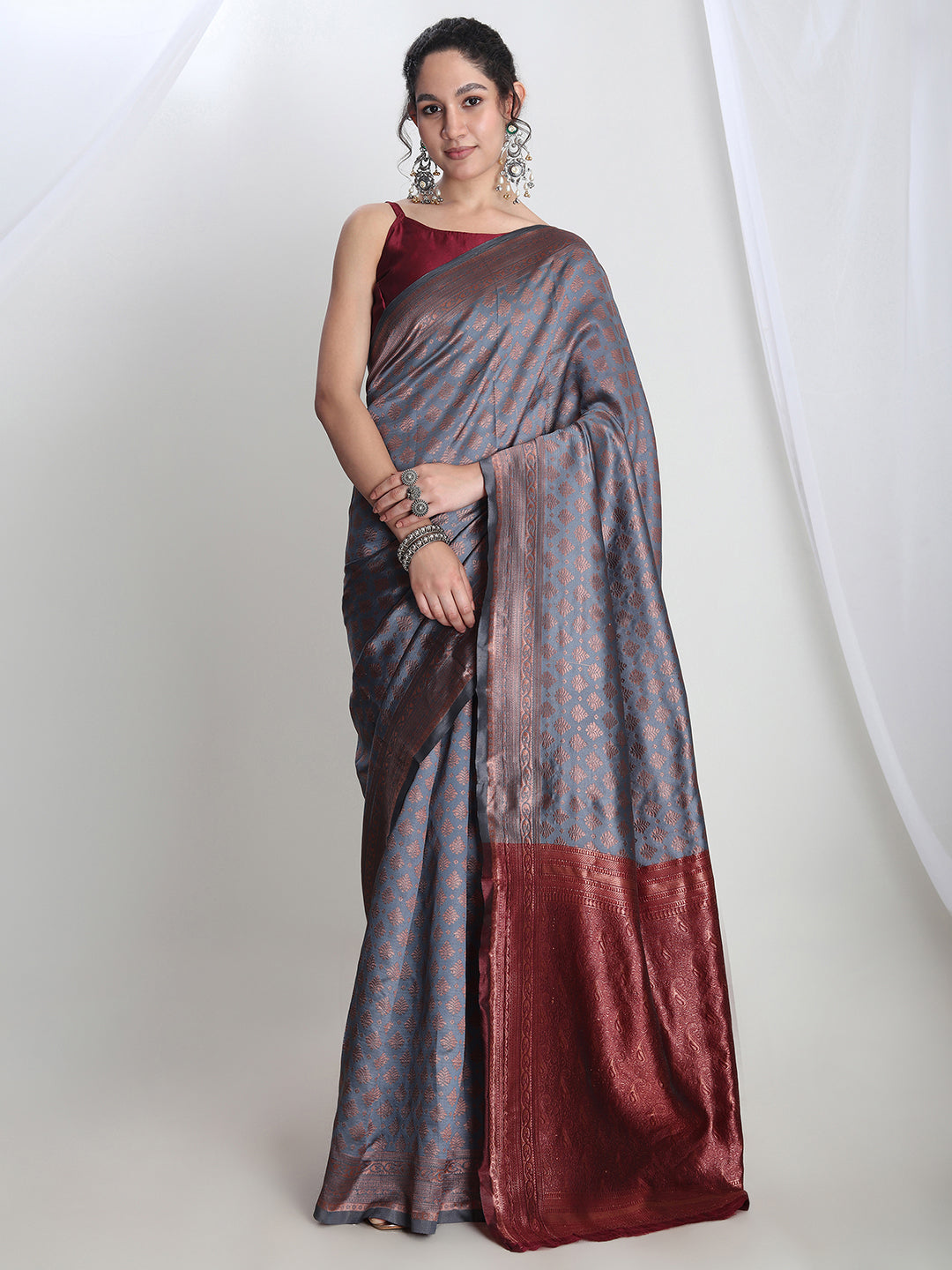 Janasya Grey Silk Blend Ethnic Motifs Jacquard Saree