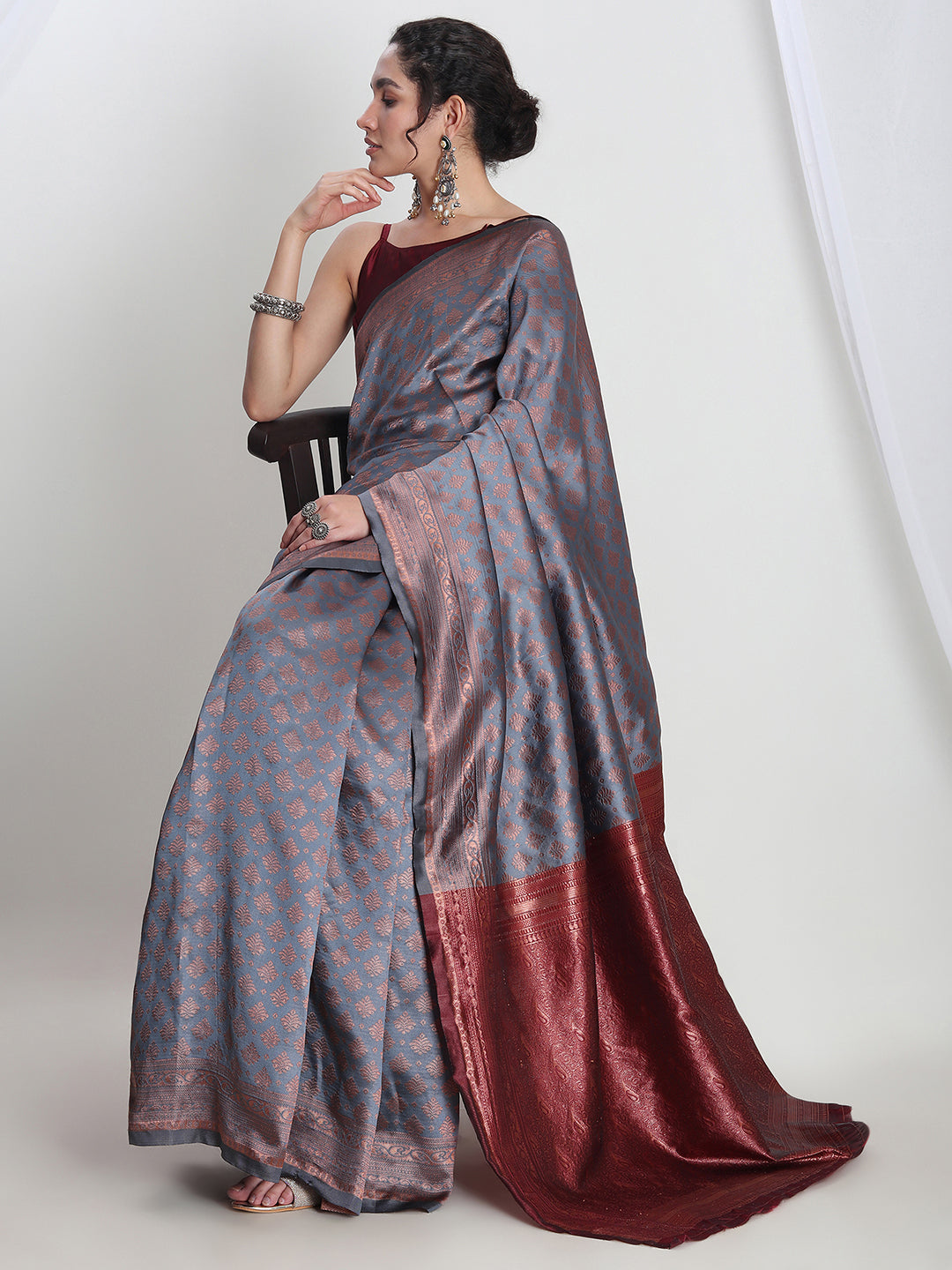 Janasya Grey Silk Blend Ethnic Motifs Jacquard Saree