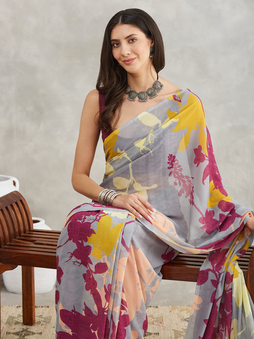 Janasya Grey Georgette Abstract Printed Saree