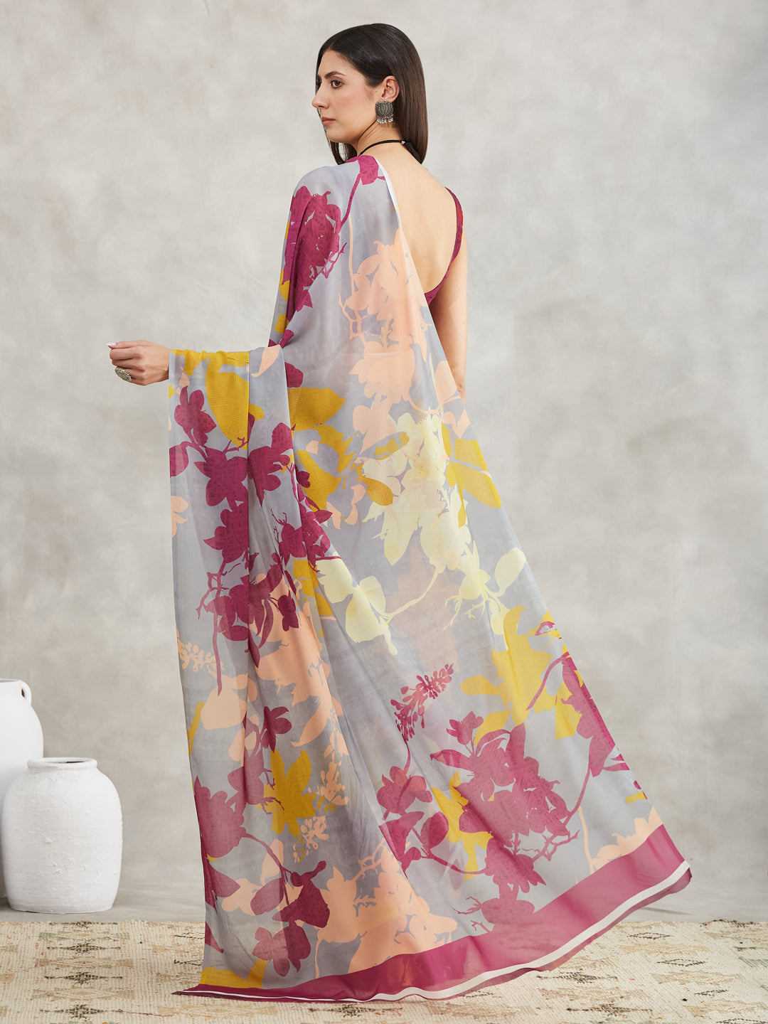 Janasya Grey Georgette Abstract Printed Saree